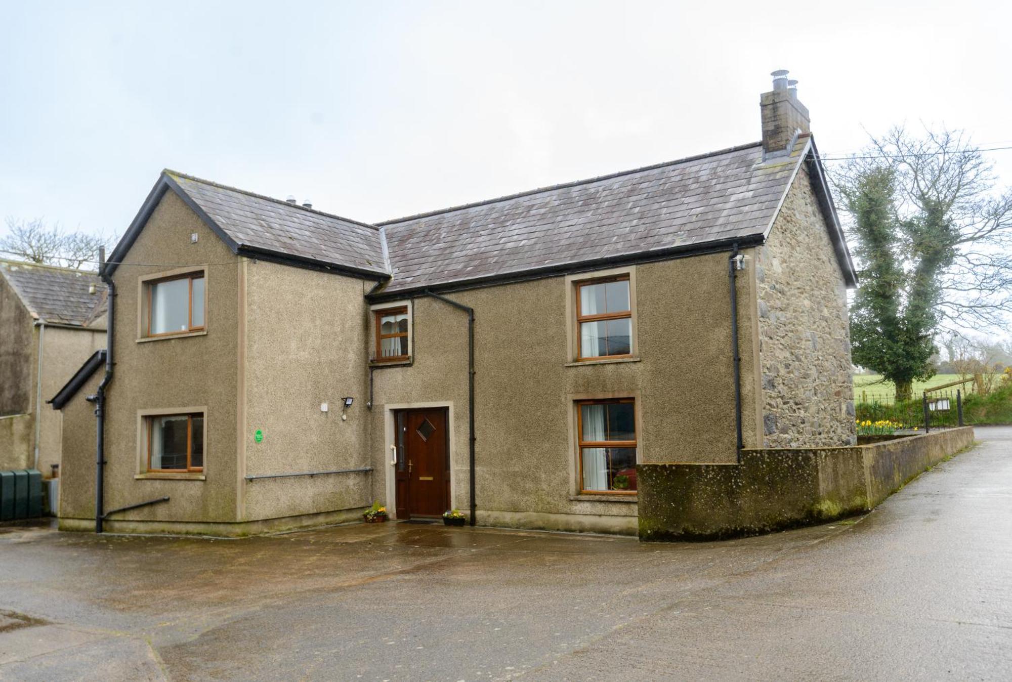 Grove Fort Self Catering Farmhouse Finnis Exterior photo